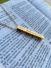 Load image into Gallery viewer, Jesús es mi ancla, Stainless Steel Message Chain Necklace, Inspirational Necklace
