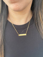 Load image into Gallery viewer, No voy sola, voy con Dios. , Stainless Steel Message Chain Necklace, Inspirational Necklace