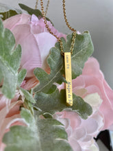 Load image into Gallery viewer, Mujer de Fe, Chain Necklace, Stainless Steel Message Chain Necklace, Inspirational Necklace