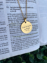 Load image into Gallery viewer, Todo lo puedo en Cristo Chain Necklace, Stainless Steel Message Chain Necklace, Inspirational Necklace