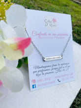 Load image into Gallery viewer, Confiada en quien me llamó, Stainless Steel Message Chain Necklace, Inspirational Necklace