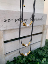 Load image into Gallery viewer, Gold Heart Choker Necklace