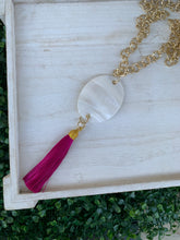 Load image into Gallery viewer, Magenta Nacar Necklace