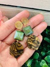 Load image into Gallery viewer, Green Tigger Earrings