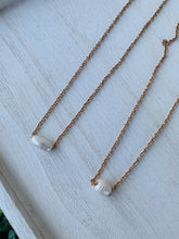 Load image into Gallery viewer, Rosegold Single Pearl Chain